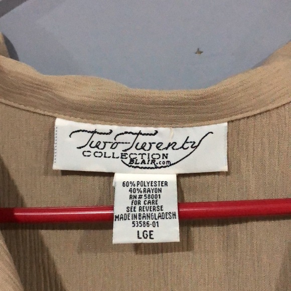 Two twenty collection women’s button-down short sleeve top large - Picture 2 of 3